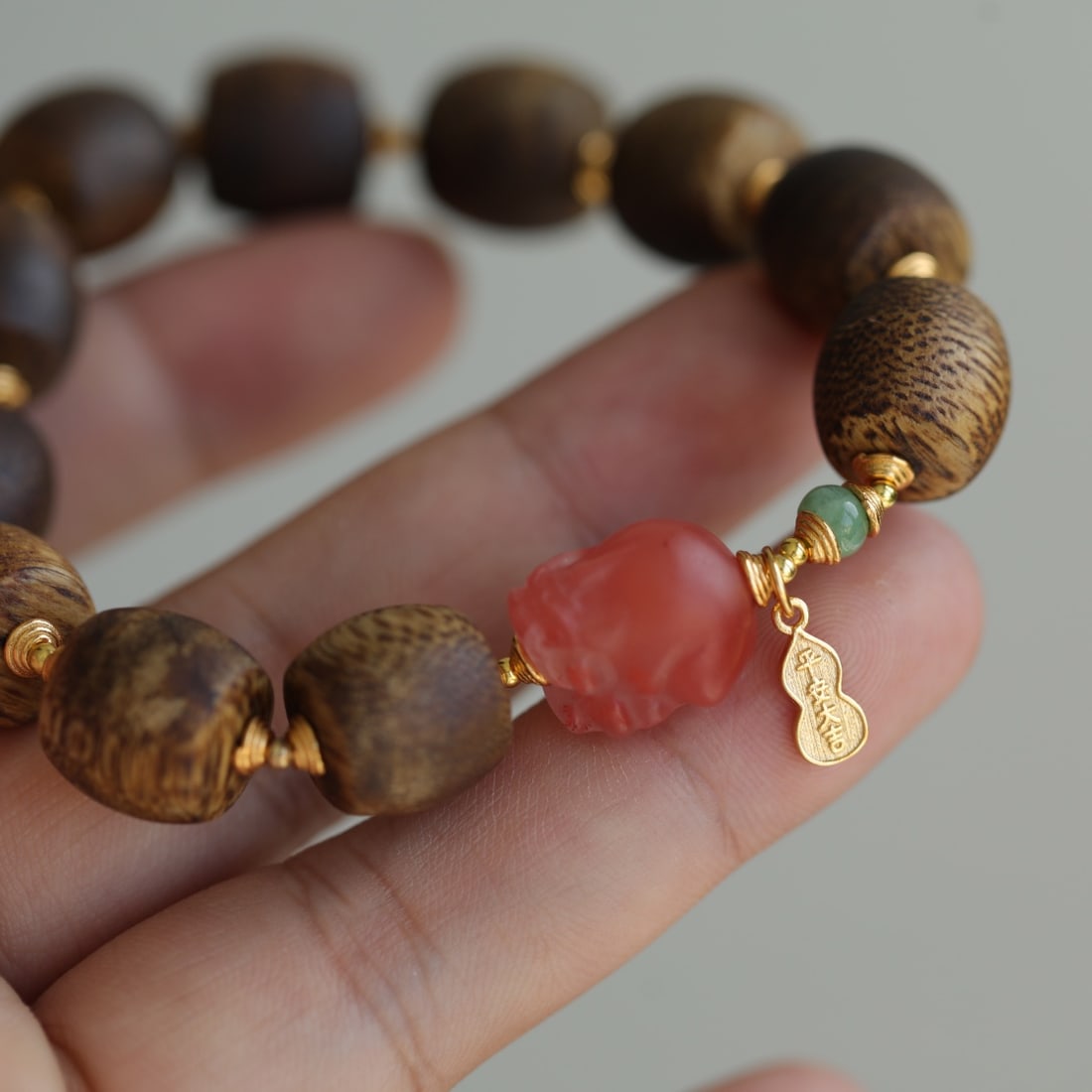 An Exquisite Eaglewood Bracelets - 4