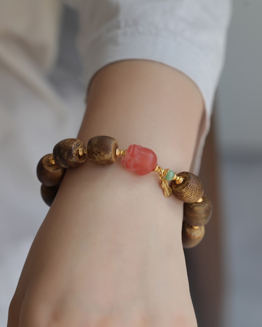 An Exquisite Eaglewood Bracelets - 7