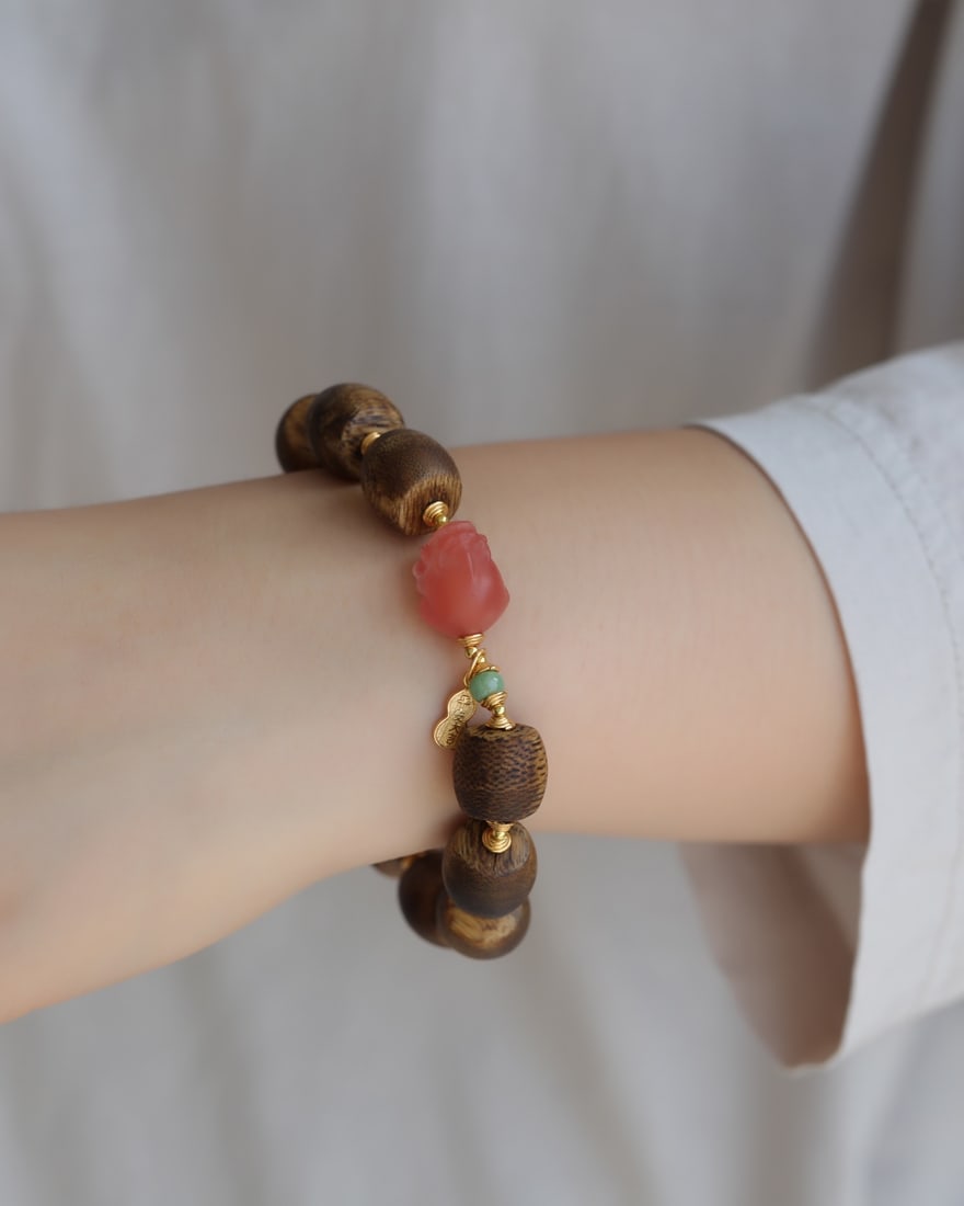 An Exquisite Eaglewood Bracelets - 8