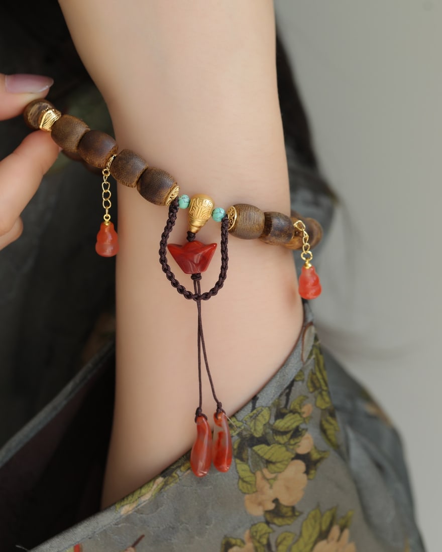 An Exquisite Eaglewood Bracelets - 7