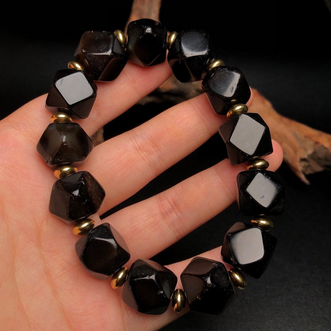 An Exquisite Agate Bracelets - 2