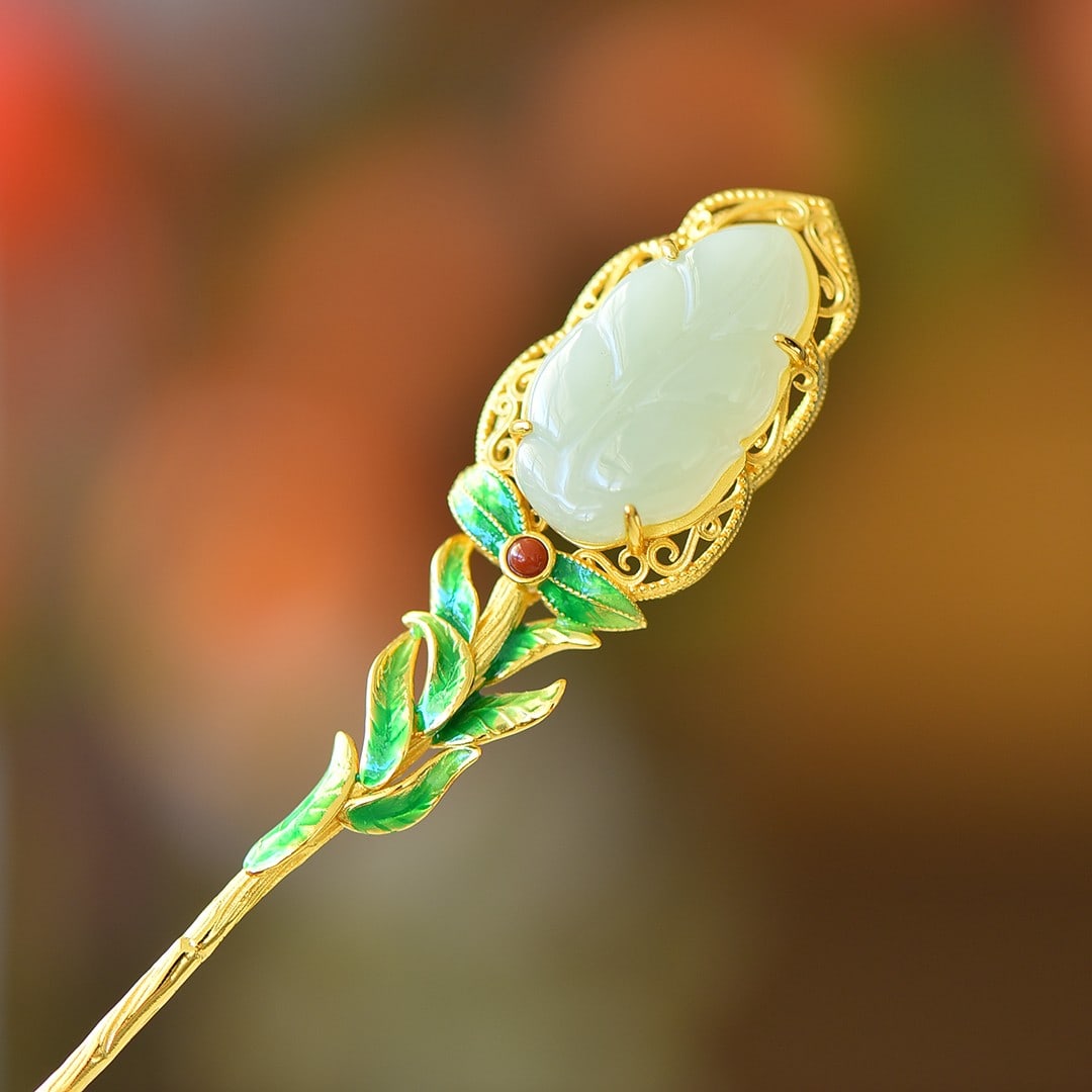 An Exquisite Sterling Silver-Gold Plated Inlaid White Jade Enamel Hairpin: An Exquisite Sterling Silver-Gold Plated Inlaid White Jade Enamel Hairpin,Size:18mmx30mm 纯银镀金镶白玉珐琅发簪