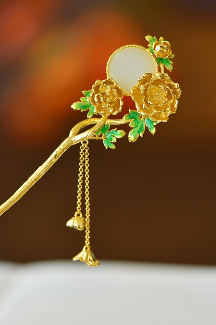 An Exquisite Sterling Silver-Gold Plated Inlaid White Jade Enamel Hairpin: An Exquisite Sterling Silver-Gold Plated Inlaid White Jade Enamel Hairpin 纯银镀金镶白玉珐琅发簪