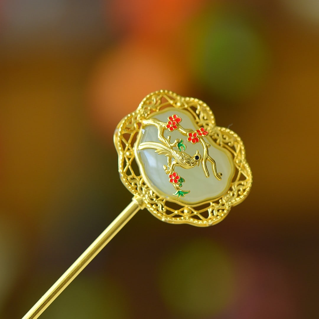 An Exquisite Sterling Silver-Gold Plated Inlaid White Jade Hairpin: An Exquisite Sterling Silver-Gold Plated Inlaid White Jade Hairpin,Size:16mmx23mm 纯银镀金镶白玉发簪