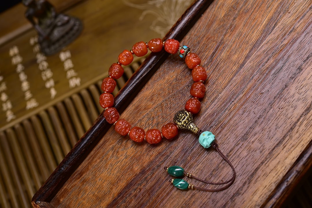 An Exquisite Agate Bracelets - 6