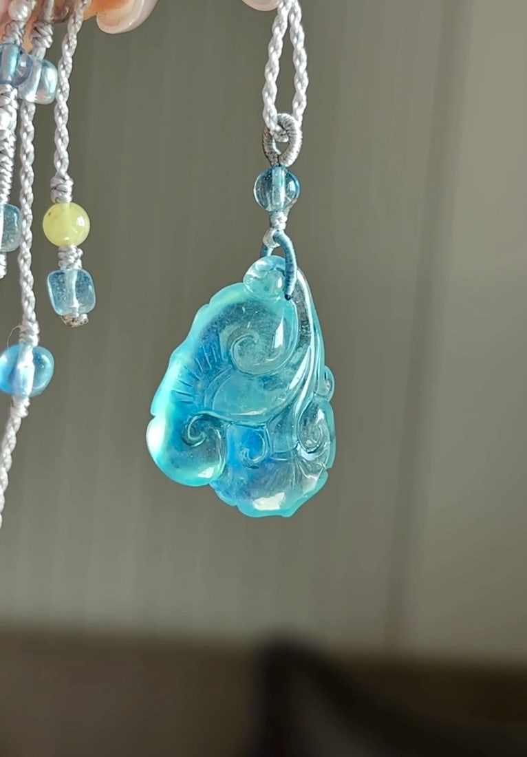 An Exquisite Aquamarine Pendant: An Exquisite Aquamarine Pendant,Size:26mmx19mmx10mm,Weight:7.5g 海蓝宝吊坠