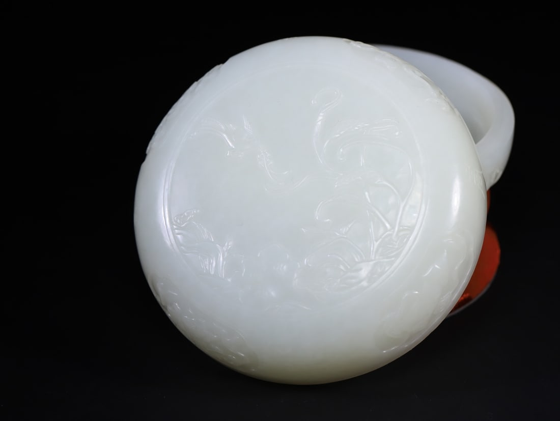 A Exquisite Hotan Jade Lotus Leaf Pattern Box - 4