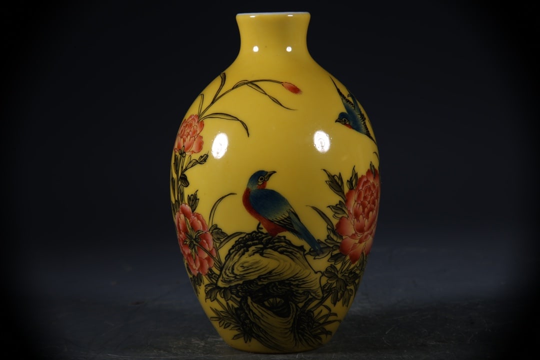 Yellow Ground Enamel Flower and Bird Pattern Vase: Yellow Ground Enamel Flower and Bird Pattern Vase,Qianlong Dynasty, China,Yongzheng Four-character Mark,Size:6.3inx1.3in 