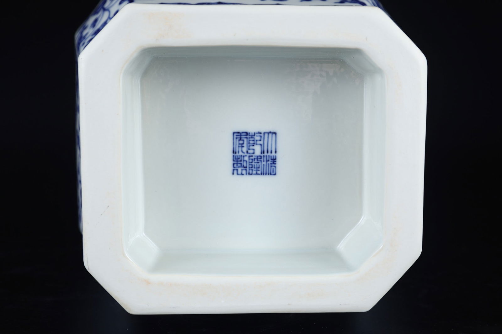 A Exquisite Blue and White Lotus Pattern Pattern Vase - 8