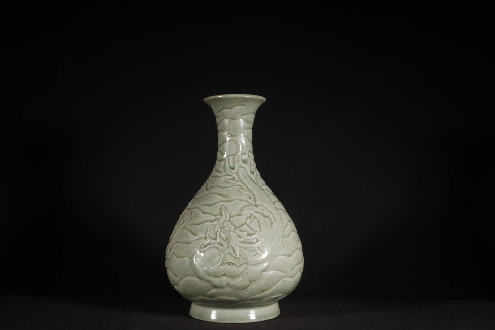 A Exquisite Yue Kiln Celadon Seawater and Dragon Pattern Vase (1 of 9)
