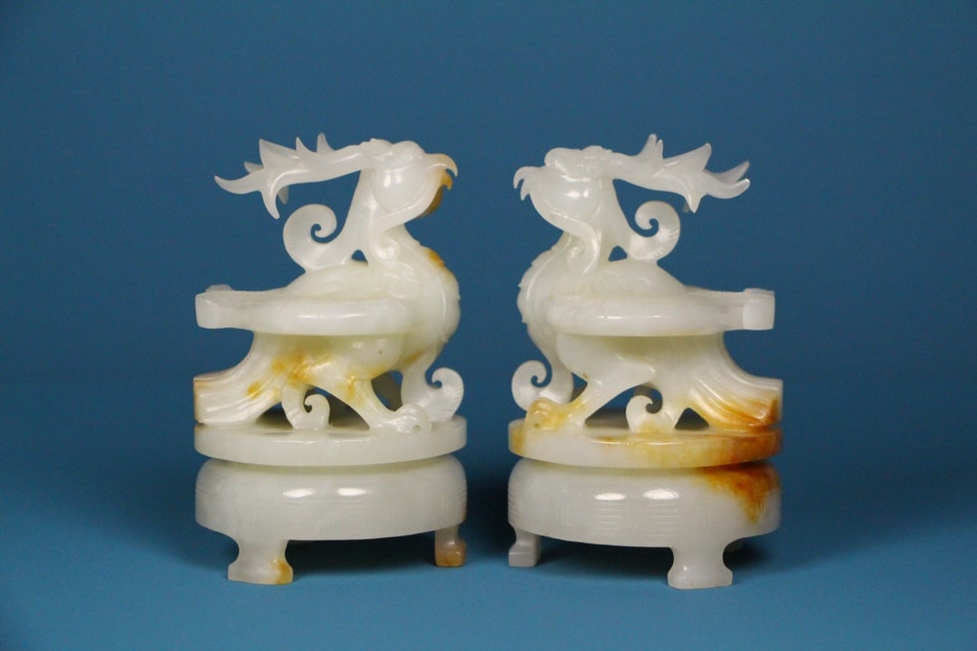 A pair of Exquisite Hetian Jade Phoenix Ornament: A pair of Exquisite Hetian Jade Phoenix Ornament,Han Dynasty, China,Size:2.4inx2.4inx3.7in,Weight:254g 