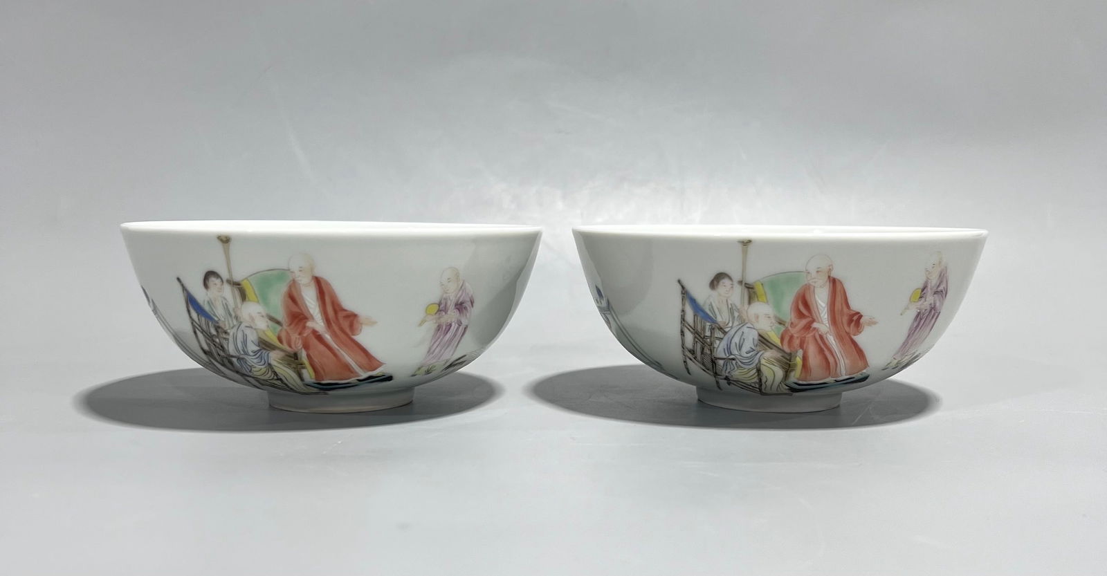 A pair of Exquisite Famille-Rose Figures Pattern Bowl: A pair of Exquisite Famille-Rose Figures Pattern Bowl,Qing Dynasty, China,Yongzheng Six-character Mark,Size:5.8inx2.6in 