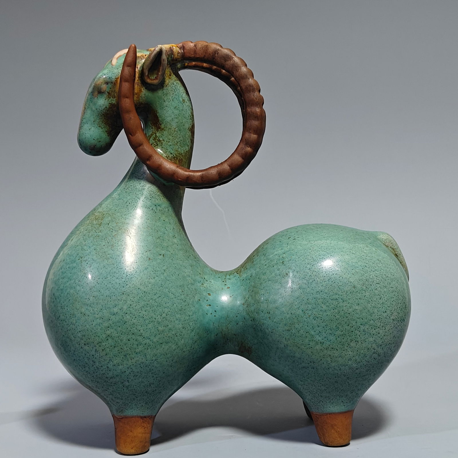 A Exquisite Jun yao Porcelain Flambe Glazed Sheep Zun: A Exquisite Jun yao Porcelain Flambe Glazed Sheep Zun,Song Dynasty, China,Size:8.3inx7.1in 钧瓷窑变釉羊尊,中国宋代