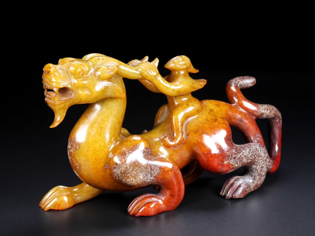 A Rare Hetian Jade Beast - 2