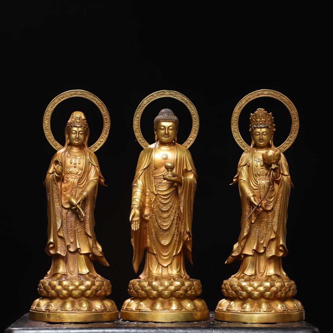 A Set of Exquisite Gilt Bronze Buddha Statue Ornament (1 of 9)