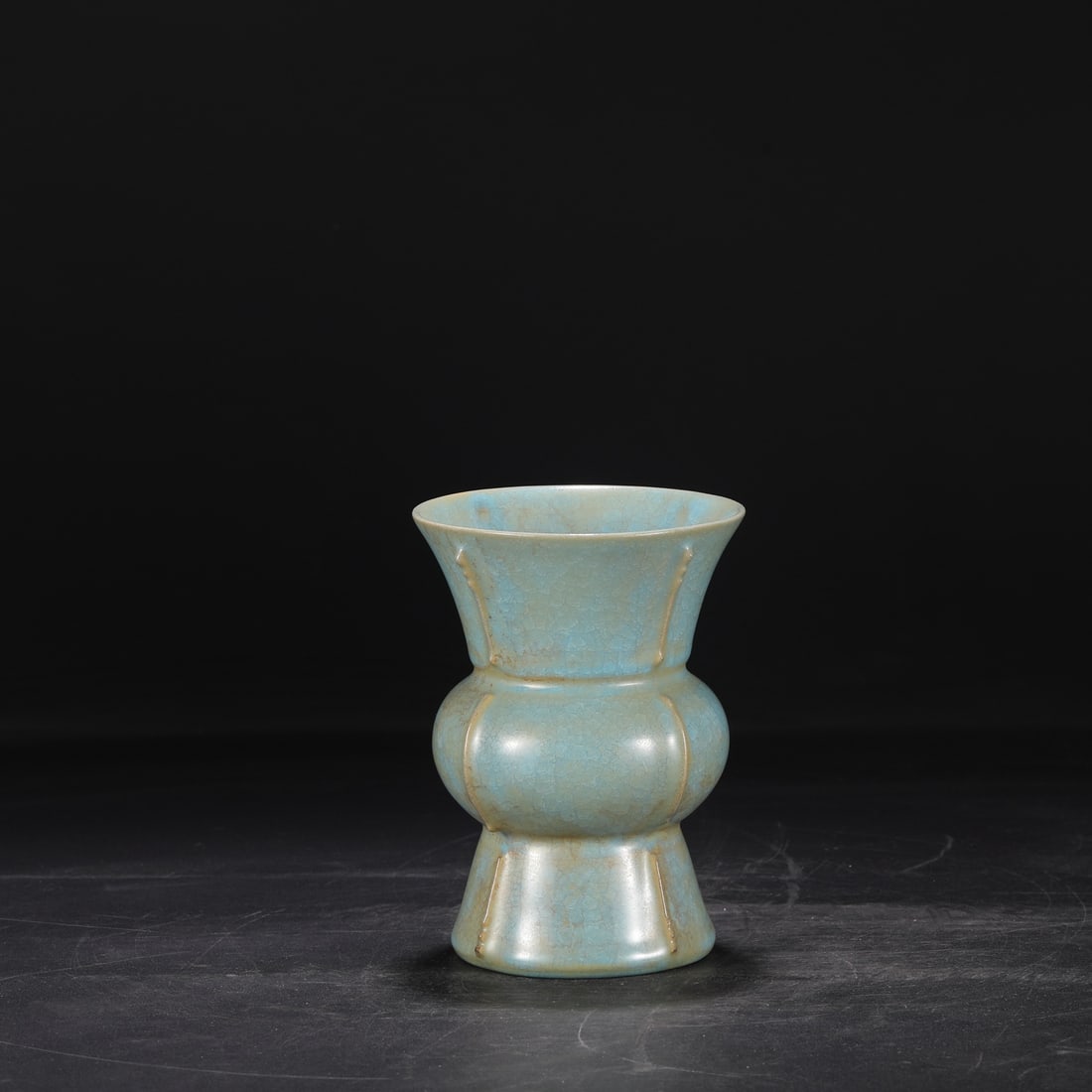 A Exquisite Ru yao Sky Blue Glazed ice Crackle Pattern Vase: A Exquisite Ru yao Sky Blue Glazed ice Crackle Pattern Vase.Song Dynasty, China.Size:7.1inx5.1inx4.3in 