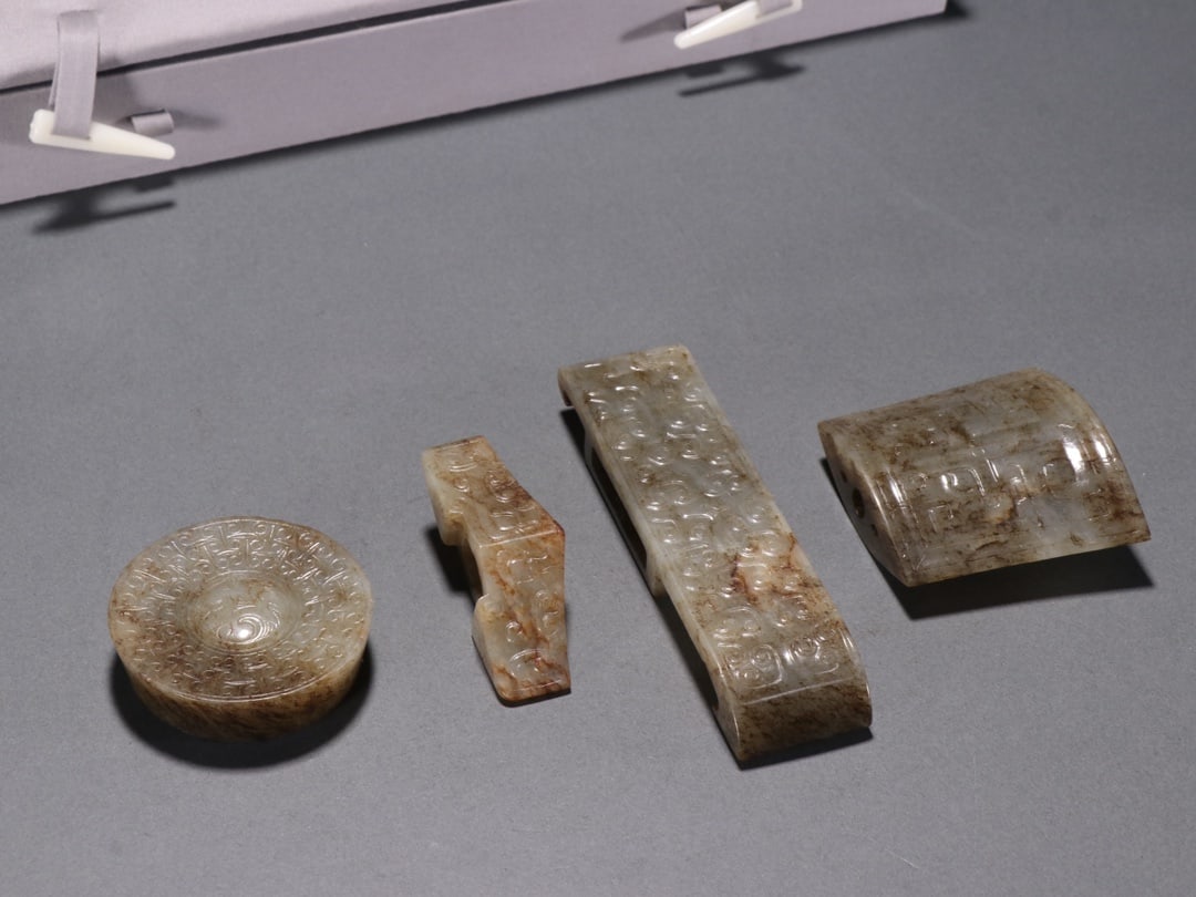 A Set of Exquisite Hotan Jade Ornament (1 of 11)