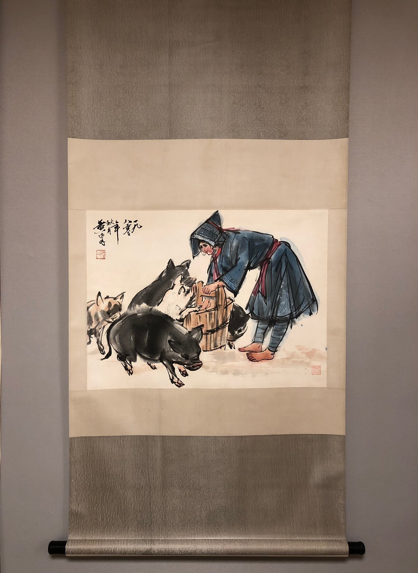 A Chinese Vertical Scroll Ink Painting of Figure on Paper: A Chinese Vertical Scroll Ink Painting of Figure on Paper,Modern Time of China,Huang Zhou,without frame size:18.9inx25.6in 