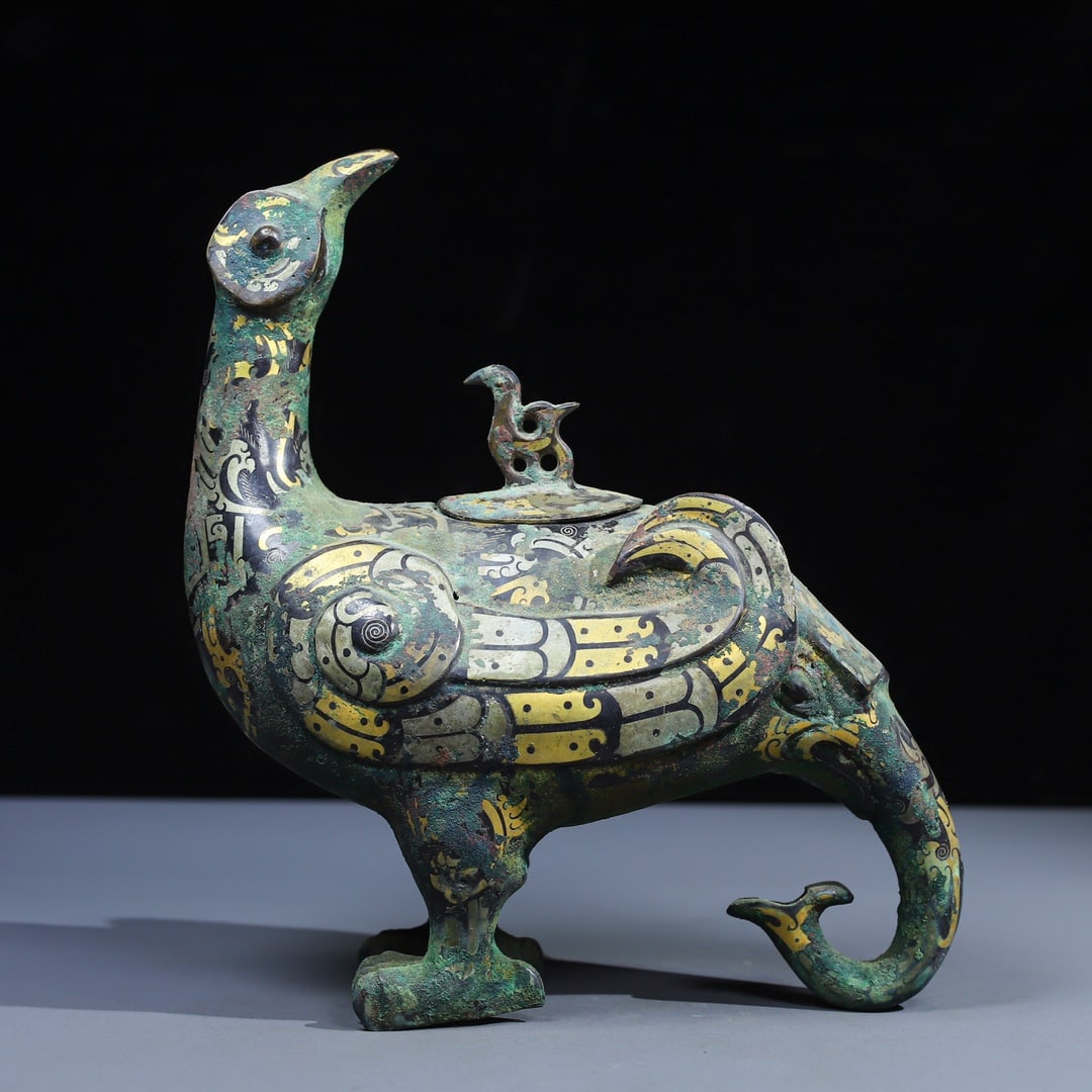 A Exquisite Bronze Gold and Silver Inlay Bird Ornament: A Exquisite Bronze Gold and Silver Inlay Bird Ornament,Han Dynasty, China,Size:9.8inx9.8in,Weight:1854g 铜错金银鸟摆件,中国汉代