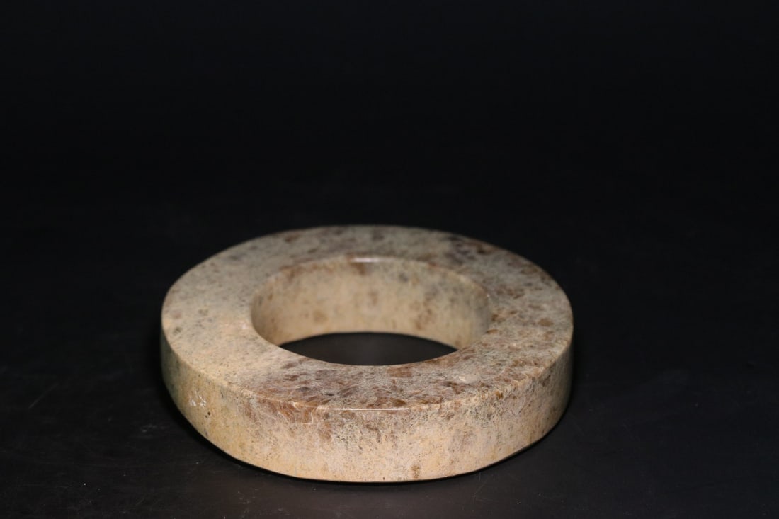 A Exquisite Gaogu Jade Ring - 5