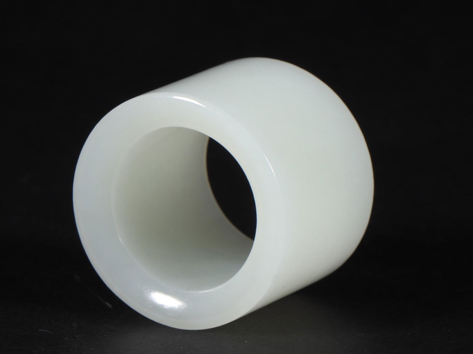 A Exquisite Hetian Jade Thumb Ring - 4