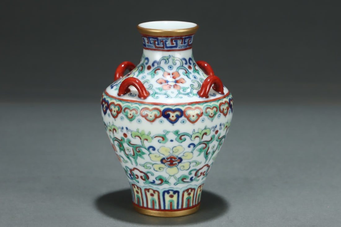 A Exquisite Doucai Lotus Pattern Pattern Water Pot - 4