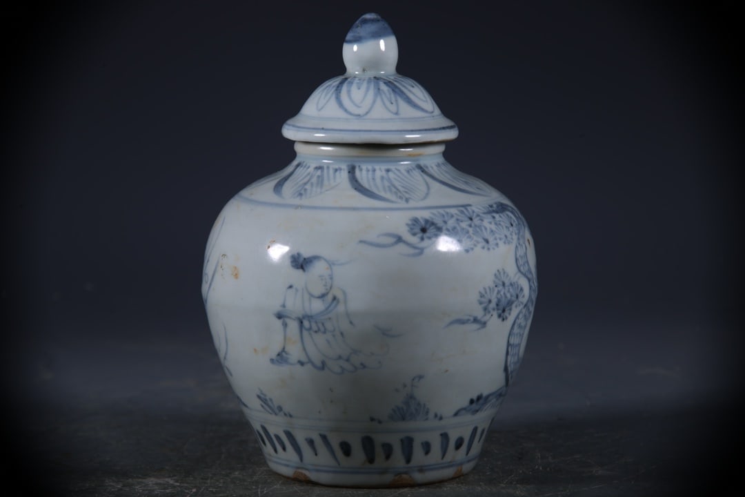 Blue and White Figures Pattern Jar: Blue and White Figures Pattern Jar,Yuan Dynasty, China,Size:6.1inx1.6in 青花人物纹罐,中国元代
