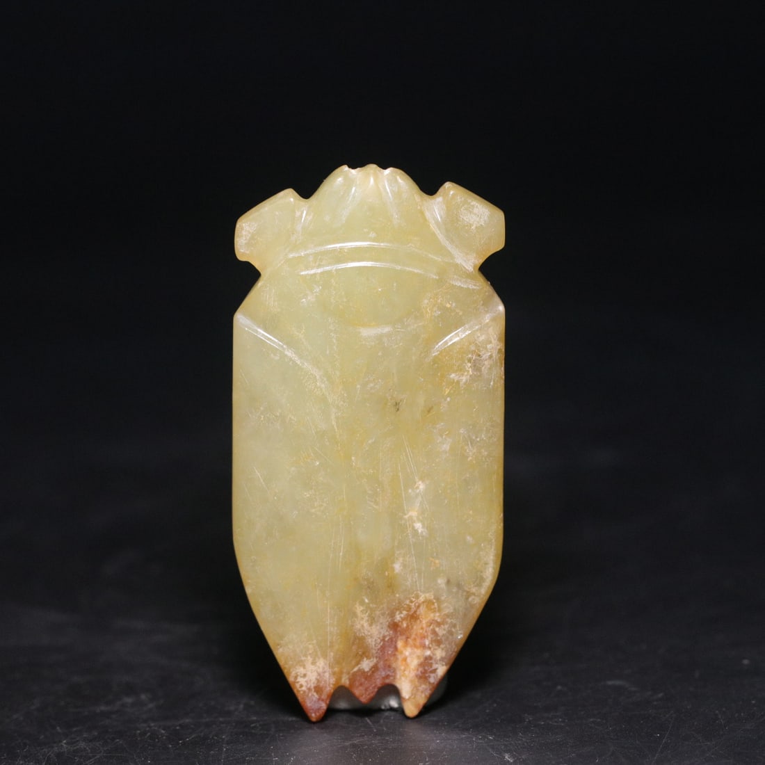 A Exquisite Gaogu Jade Cicada Pattern Ornament: A Exquisite Gaogu Jade Cicada Pattern Ornament,Han Dynasty, China,Size:2.4inx1.1inx0.2in,Weight:19.7g 高古玉蝉摆件,中国汉代
