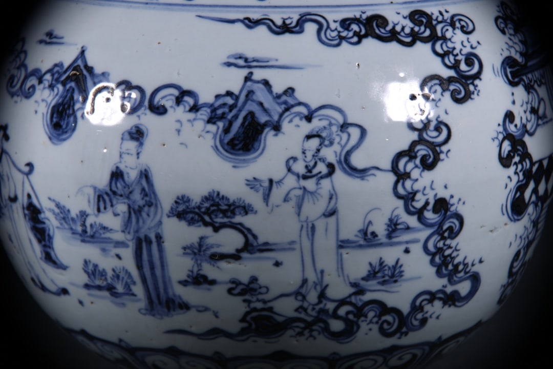 Blue and White Figures Pattern Vase - 6