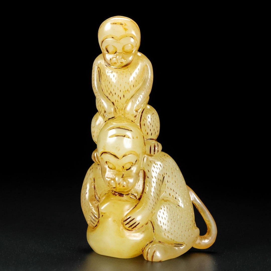 A Exquisite Hetian Jade Monkey Ornament: A Exquisite Hetian Jade Monkey Ornament,Han Dynasty, China,Size:2inx1.2inx3.3in,Weight:94g 和田玉猴子献寿,中国汉代