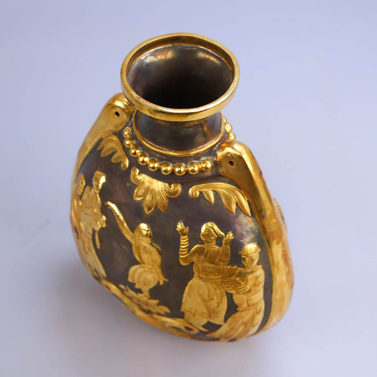 A Exquisite Bronze Gilt Human Pattern Vase - 4