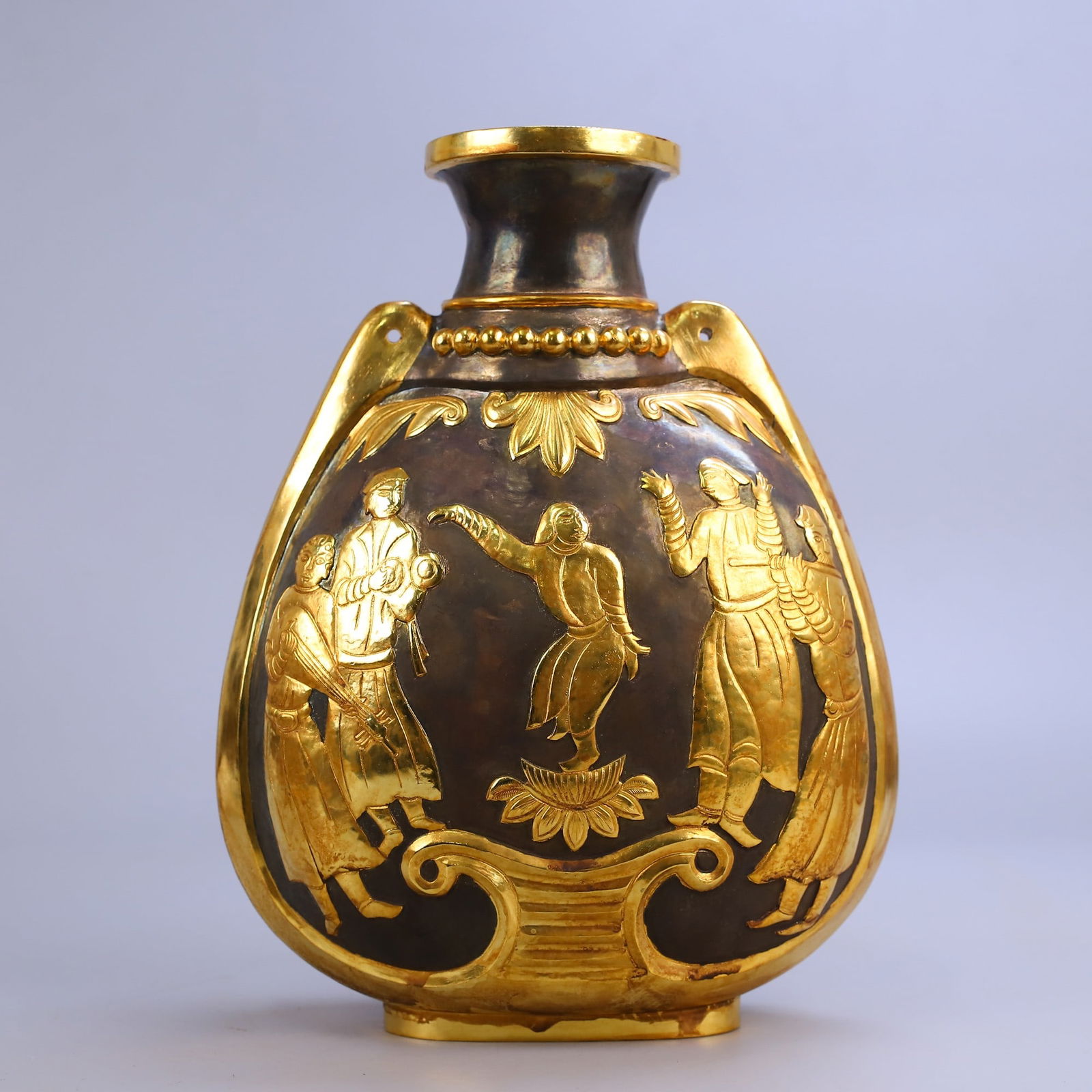 A Exquisite Bronze Gilt Human Pattern Vase - 5