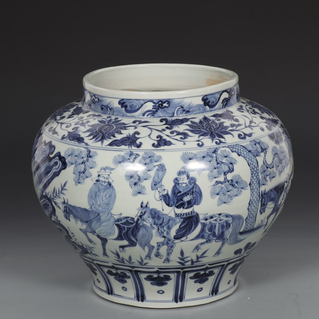 A Exquisite Blue and White Figure Pattern Jar - 6
