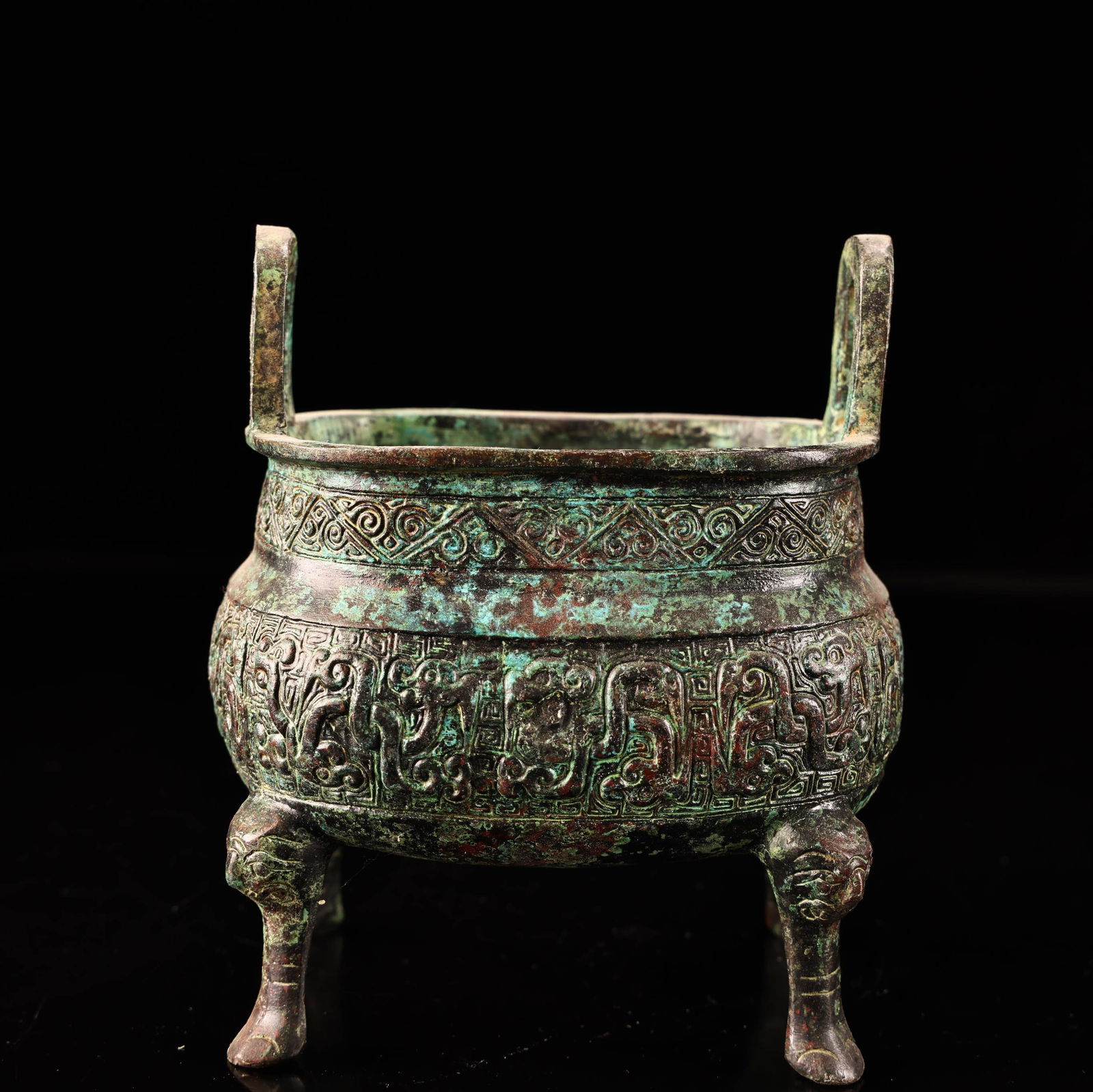 A Exquisite Bronze Tripod (1 of 10)