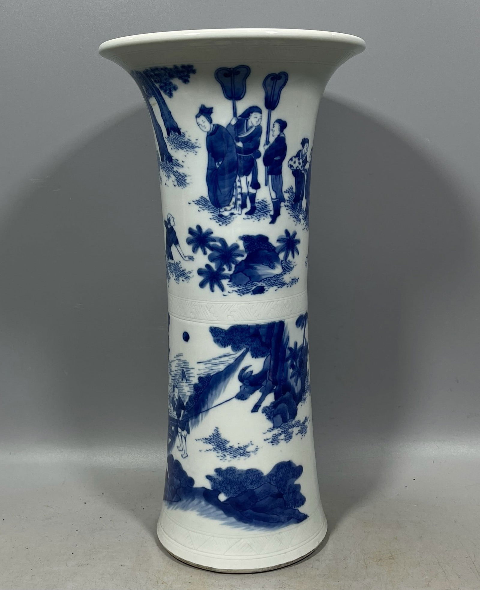 Blue and White Figures Pattern Vase: Blue and White Figures Pattern Vase,Ming Dynasty, China,Size:16.1inx8.3in 青花人物纹瓶,中国明代
