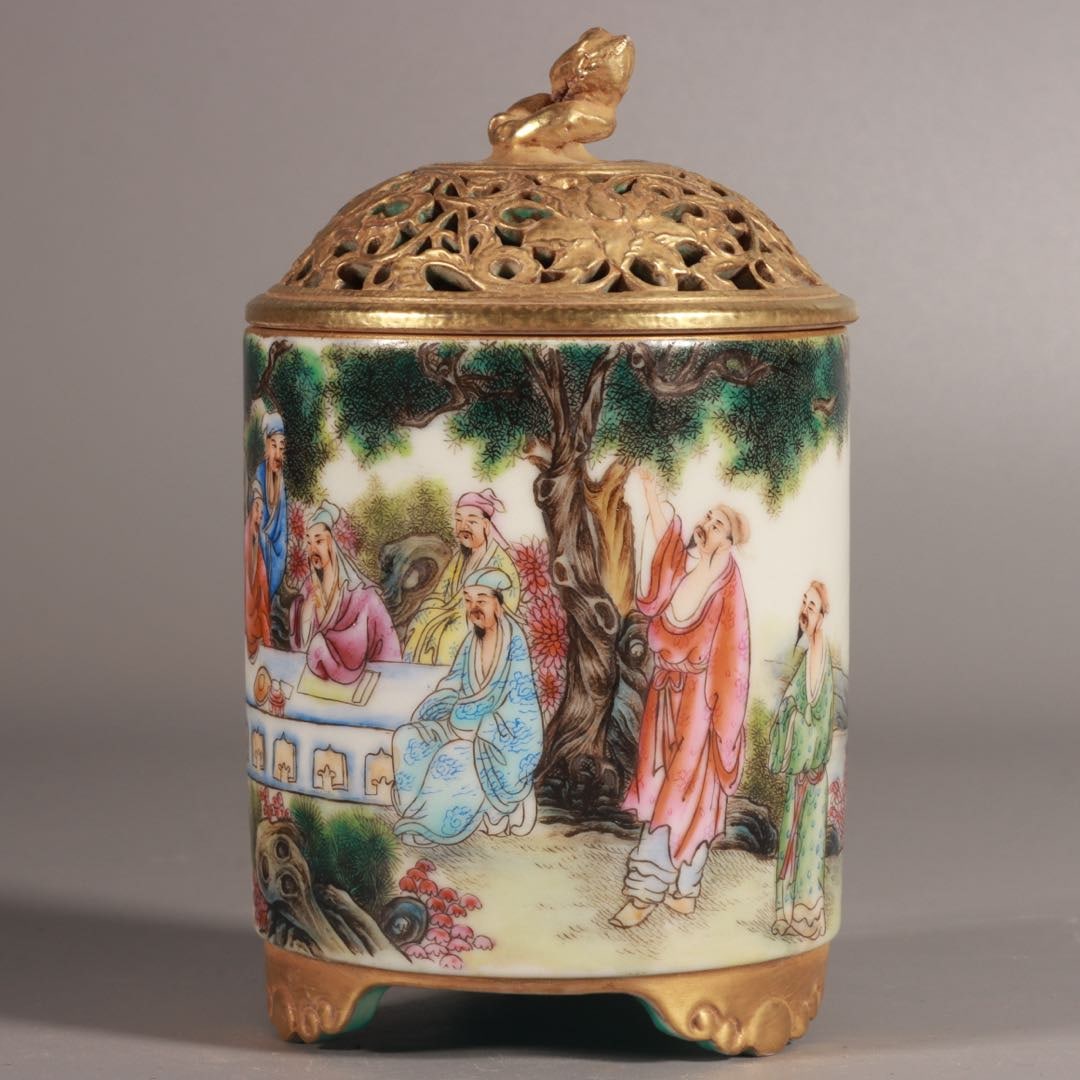 A Exquisite Enamel Figures Pattern Tripod Censer - 4