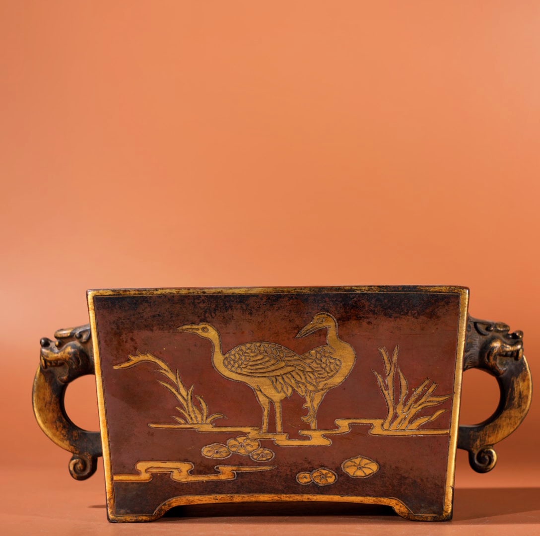 A Exquisite Gilt Bronze Crane Pattern Censer: A Exquisite Gilt Bronze Crane Pattern Censer,Ming Dynasty, China,With Mark,Size:2.8inx4.8inx3.4in,Weight:2235g 