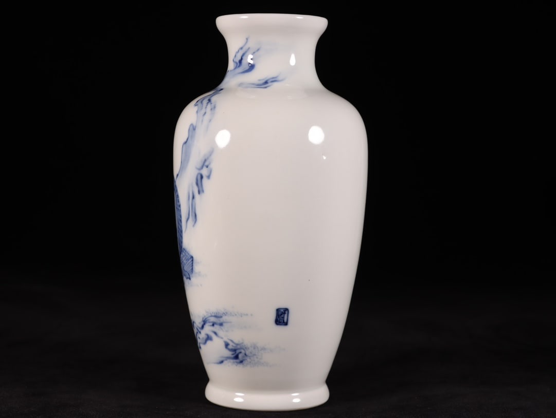 A Exquisite Blue and White Figures Pattern Vase - 4