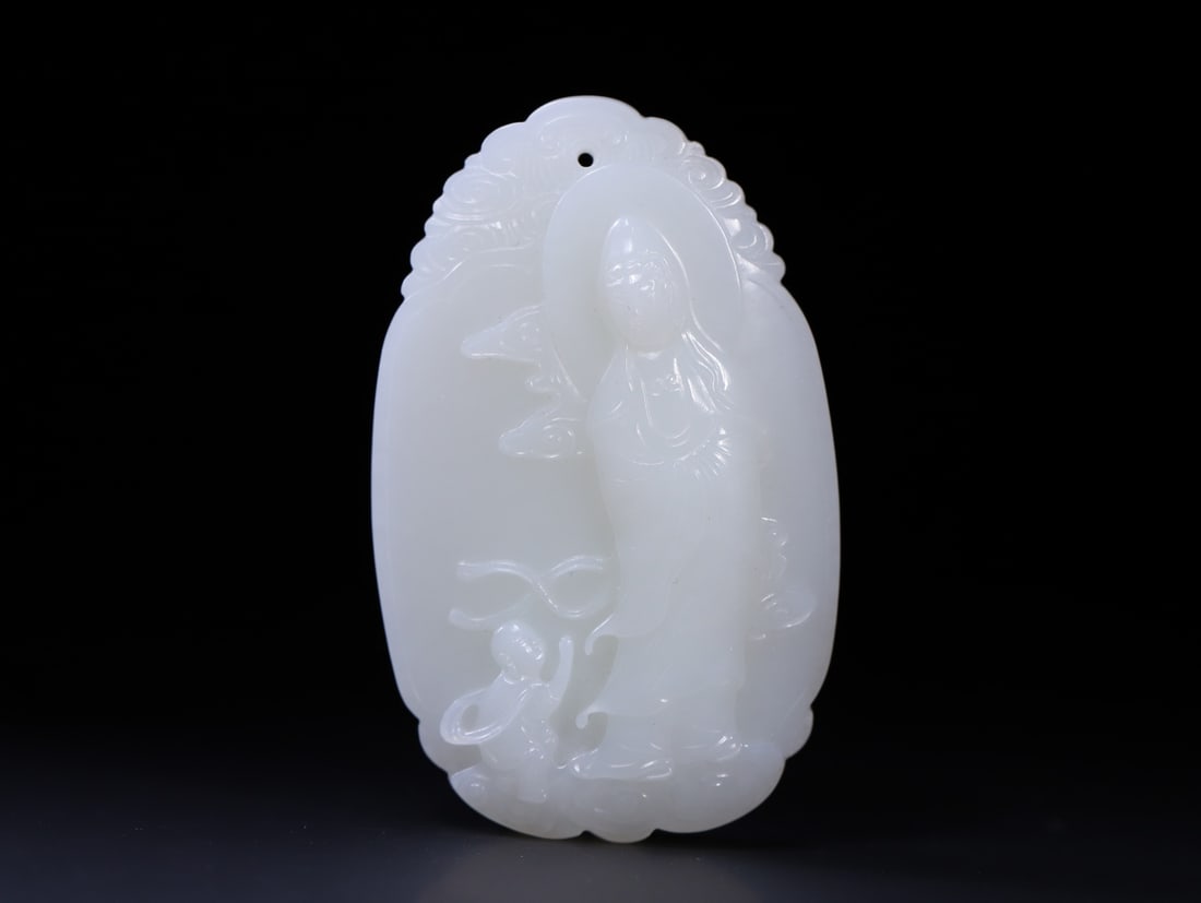 A Exquisite Hotan Jade Statue of Avalokitesvara jade pendant (1 of 9)