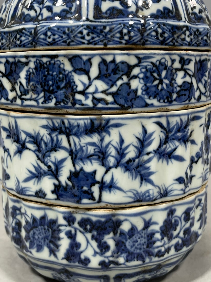 Blue and White Flower Pattern Jar - 7