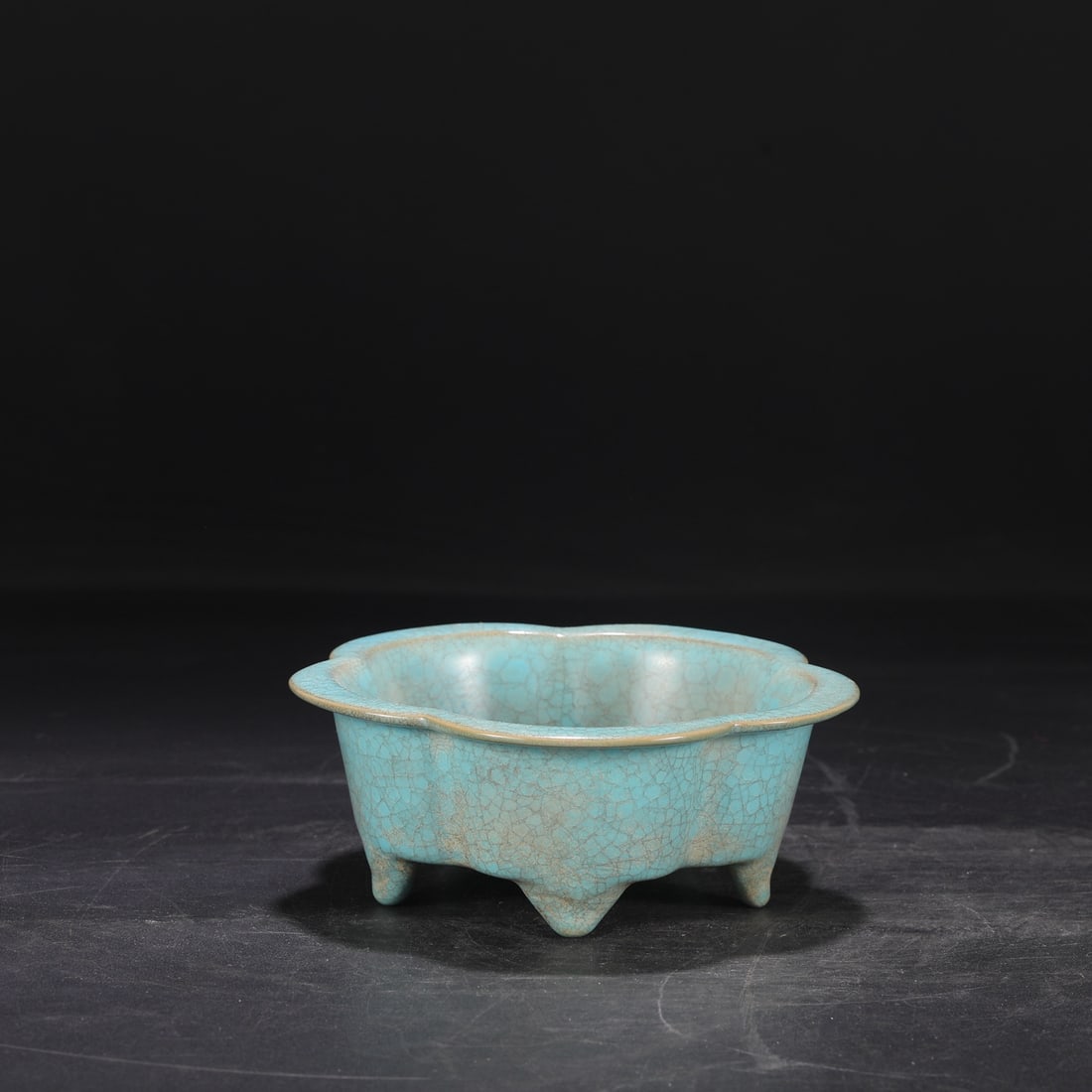A Exquisite Ru yao Sky Blue Glazed ice Crackle Pattern Brush Washer: A Exquisite Ru yao Sky Blue Glazed ice Crackle Pattern Brush Washer.Song Dynasty, China.Size:2.6inx6.7in 