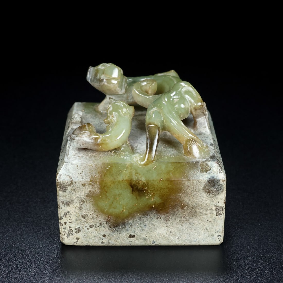 A Exquisite Hotan Jade Dragon Seal (1 of 9)