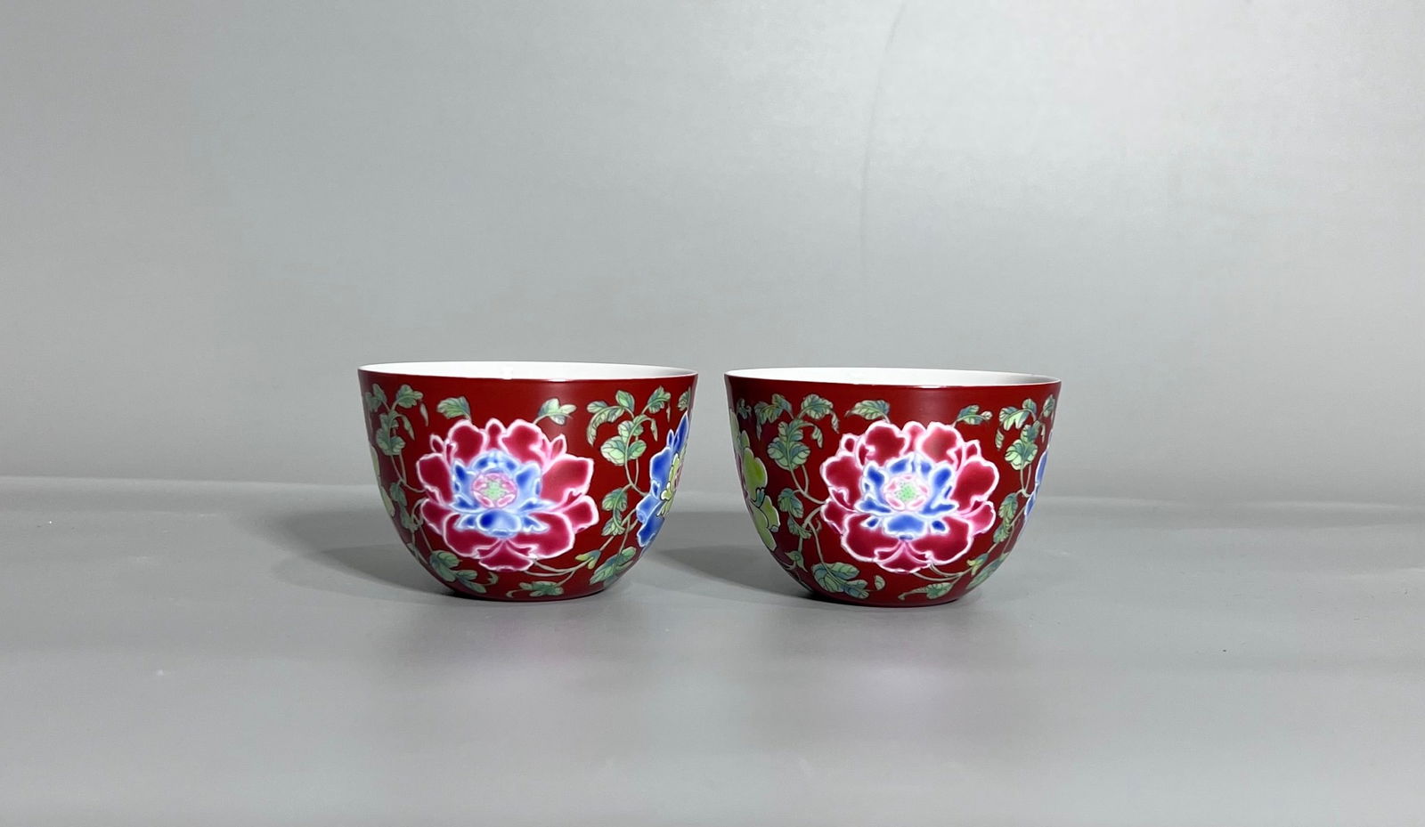 A pair of Exquisite Ji Red Glazed Flower Pattern Cup (1 of 8)