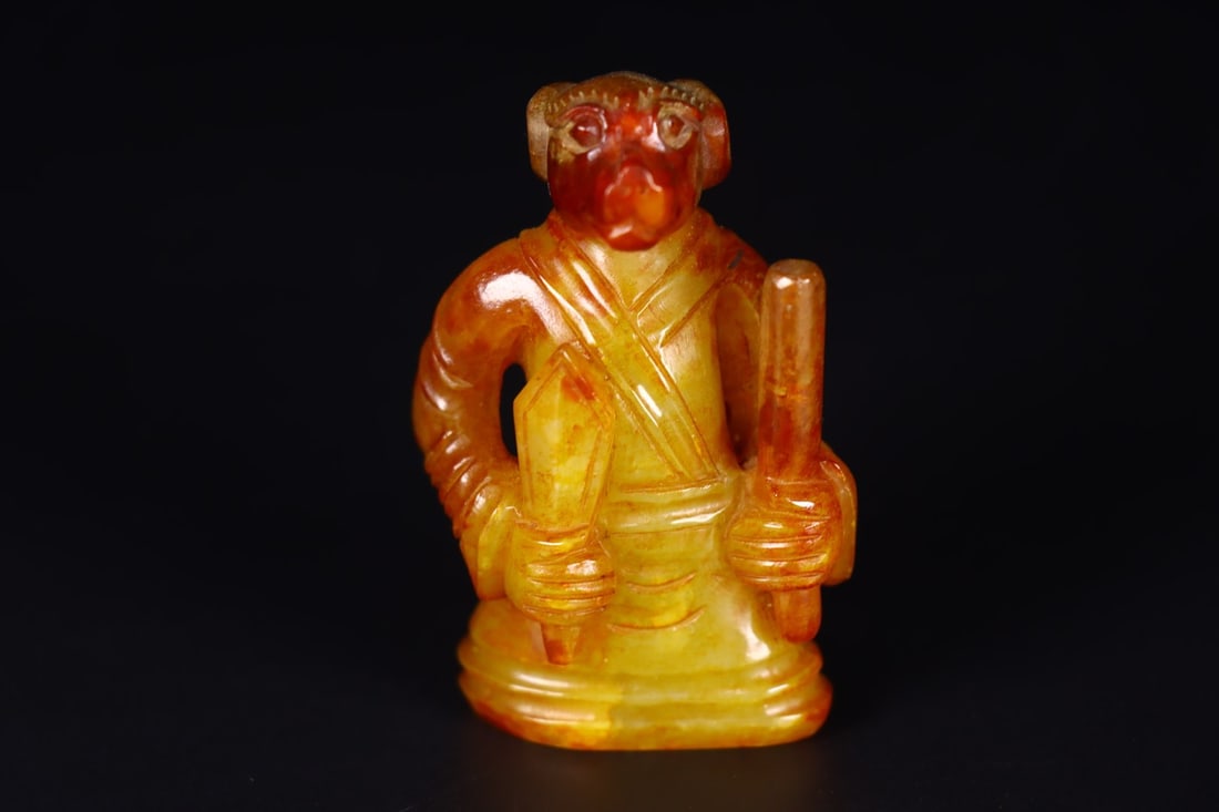 A Exquisite Hetian Jade Human Ornament: A Exquisite Hetian Jade Human Ornament,Han Dynasty, China,Size:1.8inx1inx2.6in,Weight:77g 和田玉人物摆件,中国汉代