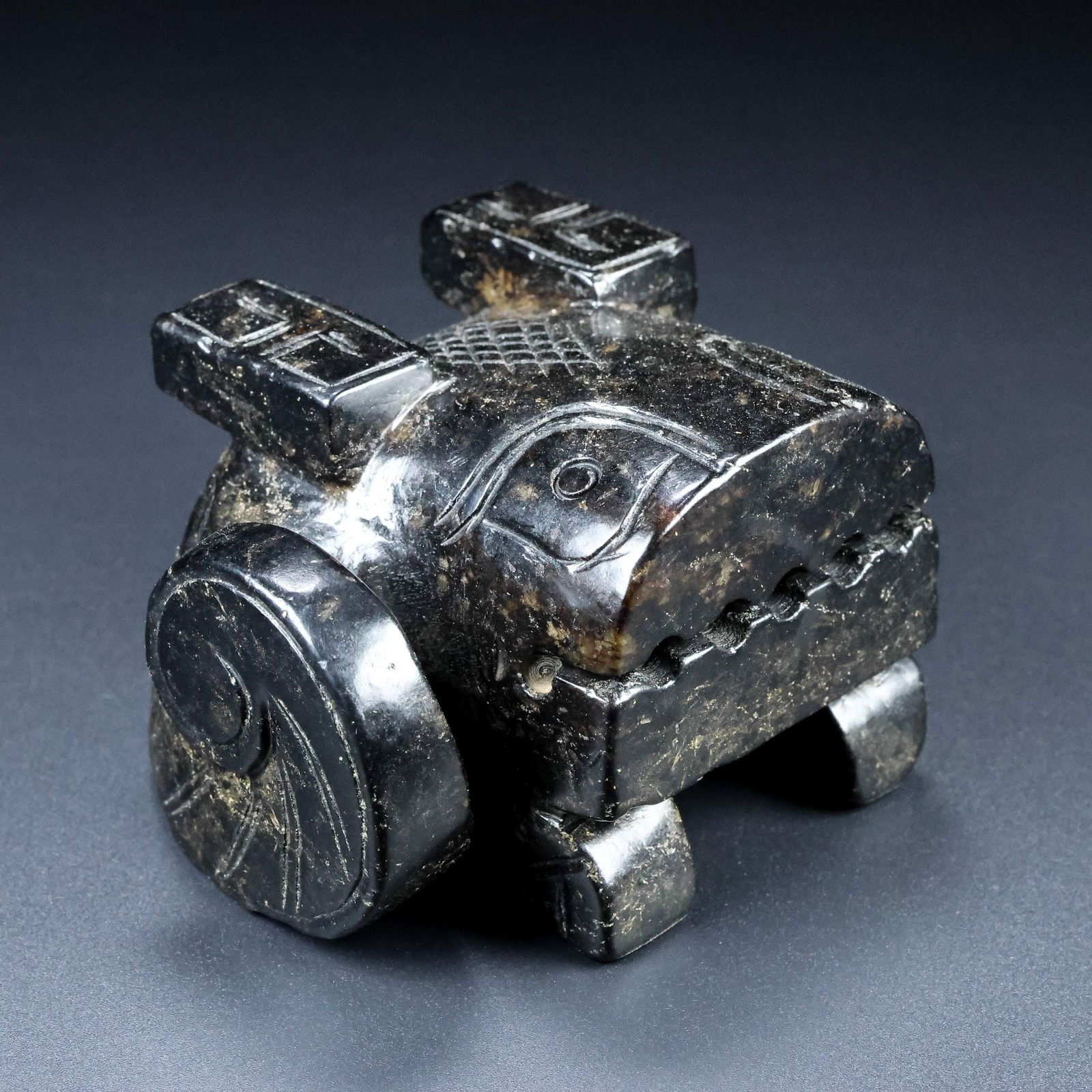 A Exquisite Hotan Jade Dragon Head Handheld Ornament: A Exquisite Hotan Jade Dragon Head Handheld Ornament,Han Dynasty, China 和田玉龙首手把件 ,中国汉代