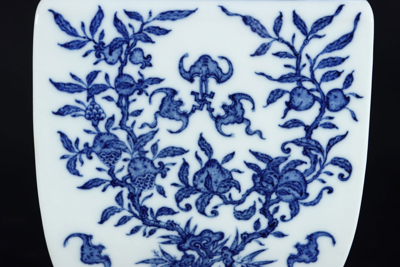 A Exquisite Blue and White Lotus Pattern Pattern Vase - 4