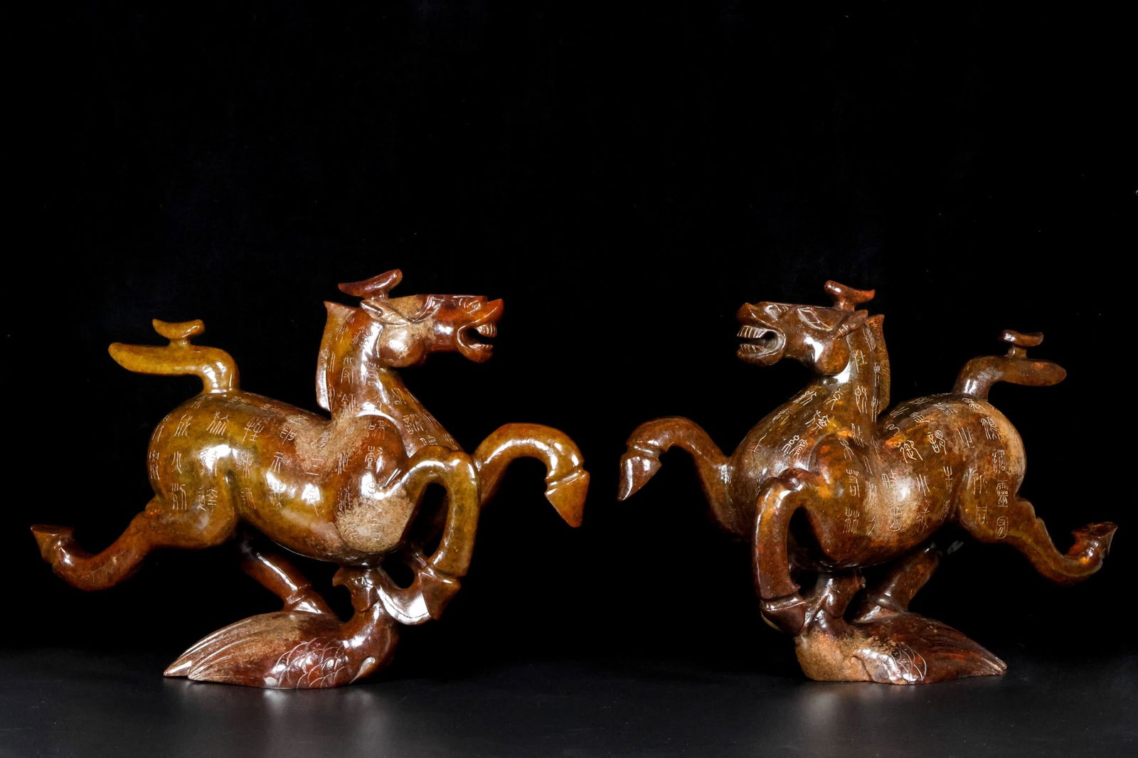 A pair of Exquisiten Hotan Jade Horse Ornament: A pair of Exquisiten Hotan Jade Horse Ornament,Han Dynasty, China 一对和田玉马摆件,中国汉代