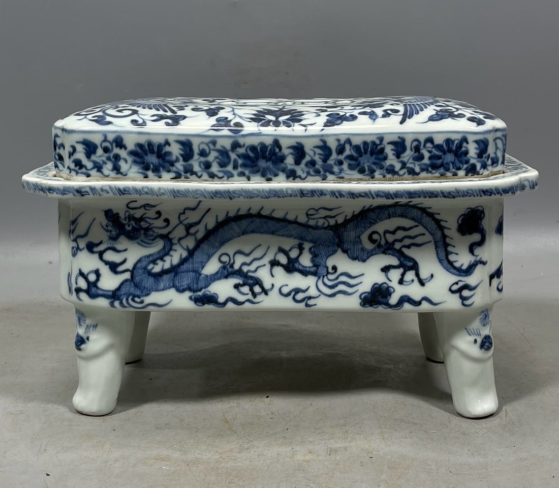 Blue and White Dragon Phoenix Pattern Flowerpot: Blue and White Dragon Phoenix Pattern Flowerpot,Ming Dynasty, China,Size:7.1inx11inx6.7in 青花龙凤纹盆,中国明代