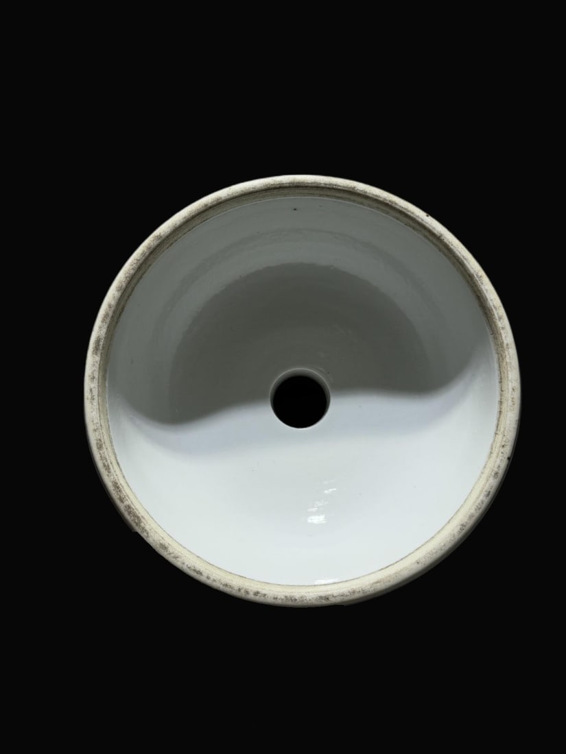 A Exquisite Blue and White Dragon Pattern Hatstand - 5