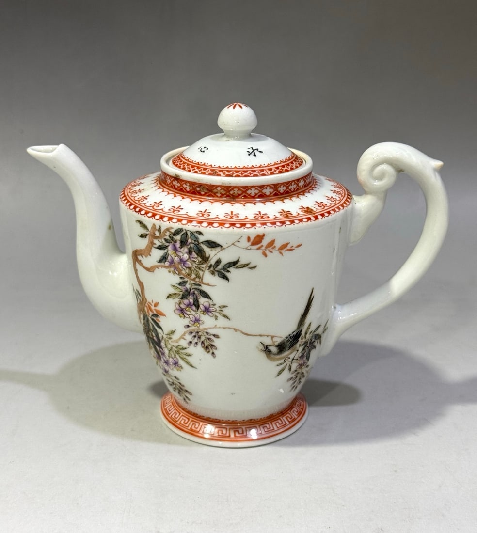 A Exquisite Famille-Rose Flower and Bird Pattern Ewer (1 of 9)